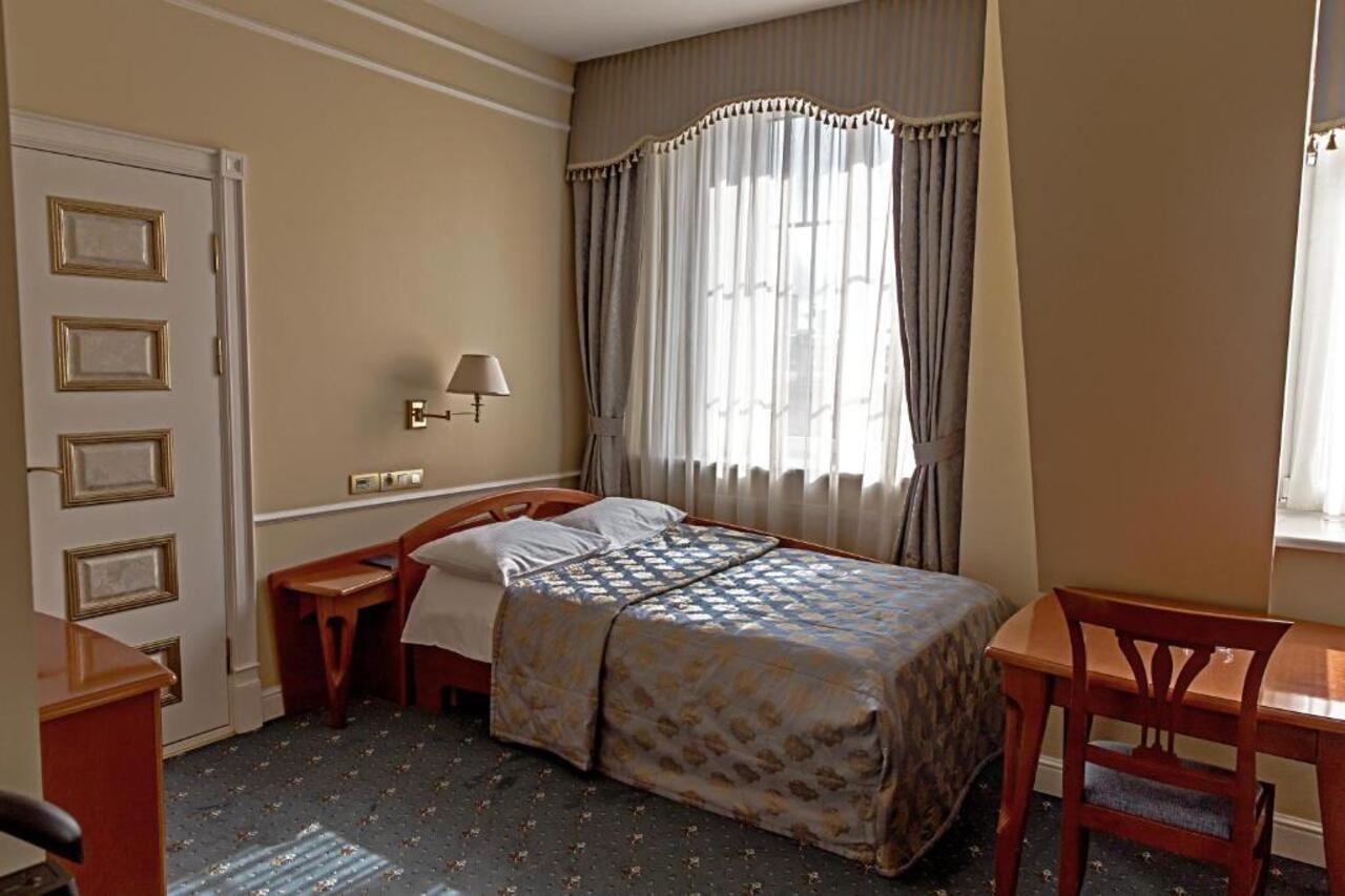 Europe Hotel Minsk Exterior foto