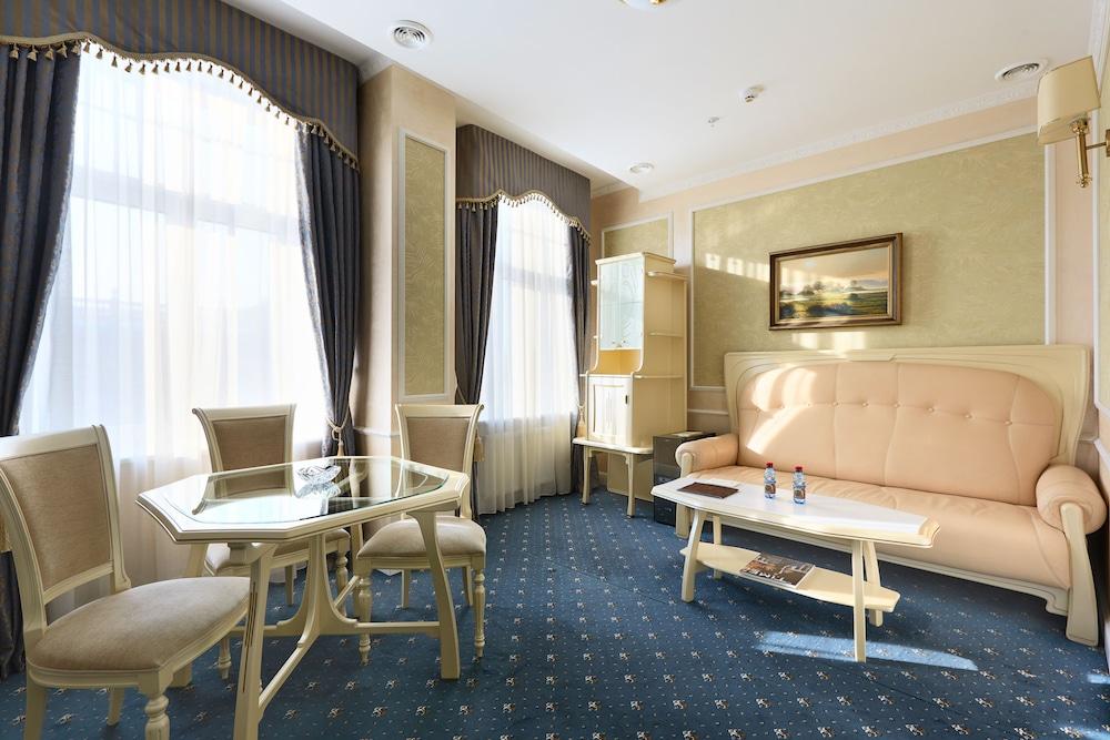 Europe Hotel Minsk Exterior foto